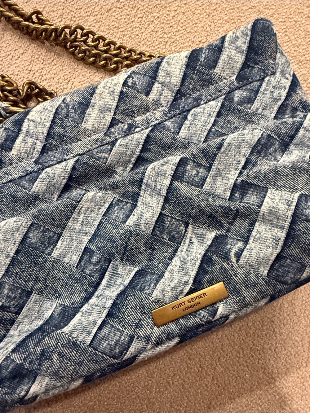 Kurt Geiger Blue Woven Denim Shoulder Bag with Gold Chain - Picture 4 of 5